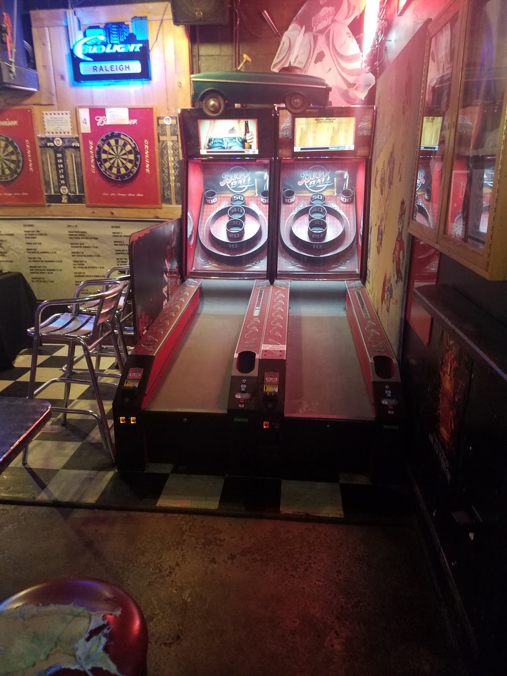 Lucky Bs | restaurant | 609 Tucker St, Raleigh, NC 27603, USA | 9198331310 OR +1 919-833-1310