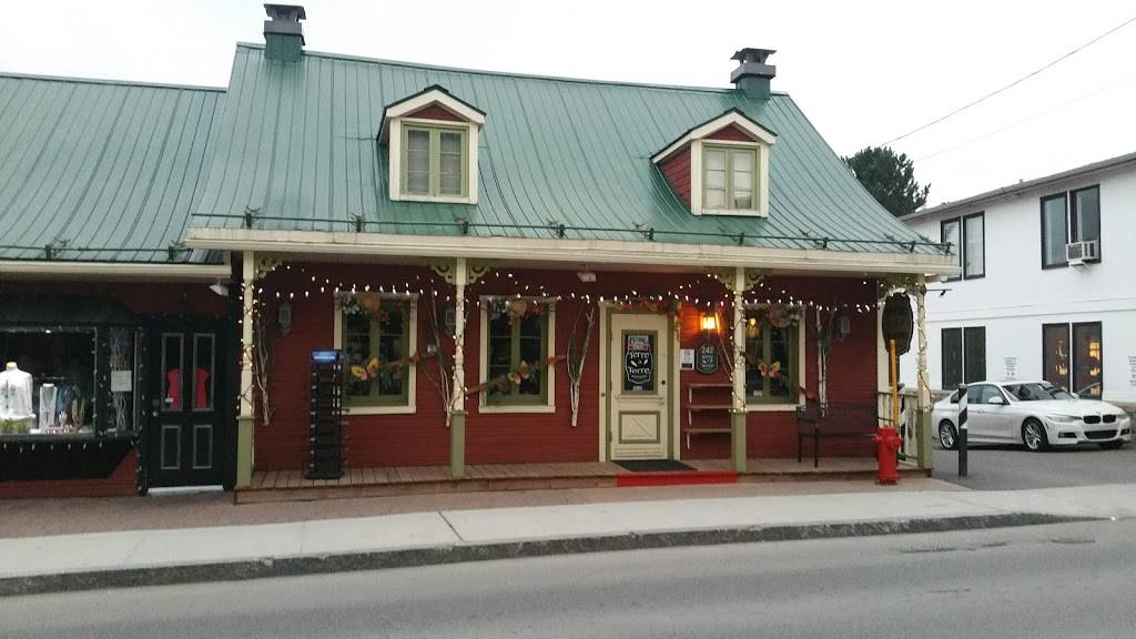 La Folie Resto Bar - Grill Steak Pizza Vegetarian - Resto Famili | restaurant | 235 Rue Principale, Saint-Sauveur, QC J0R 1R0, Canada | 4507441235 OR +1 450-744-1235