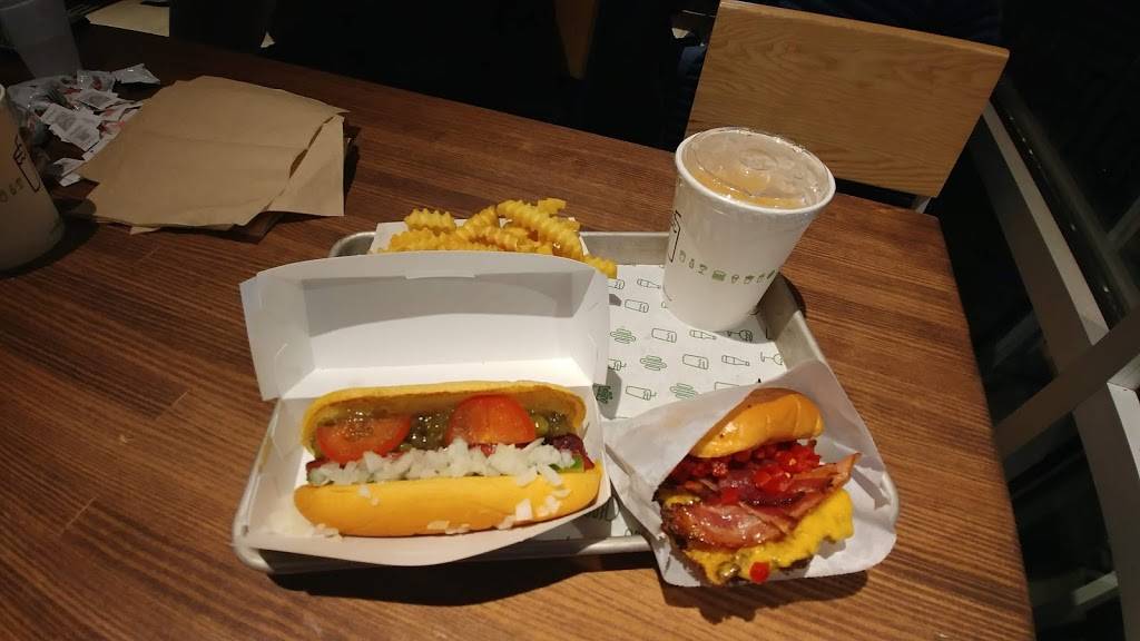 Shake Shack | restaurant | 379 N Central Ave, Hartsdale, NY 10530, USA | 9145298801 OR +1 914-529-8801