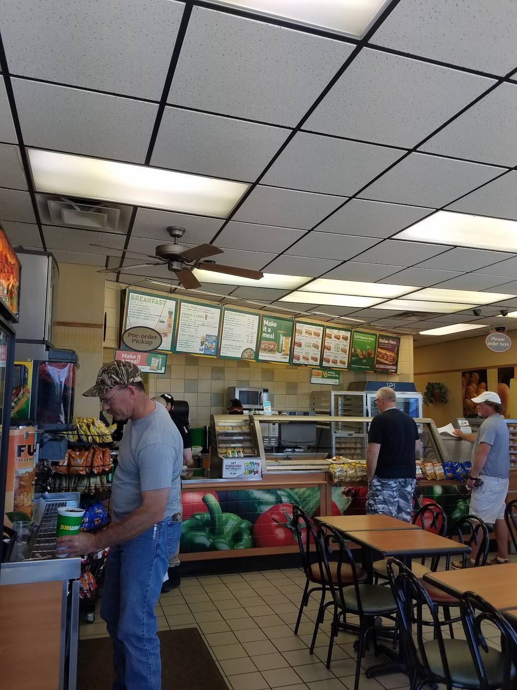 Subway | meal takeaway | 1826 W Central Ave, El Dorado, KS 67042, USA | 3163200990 OR +1 316-320-0990