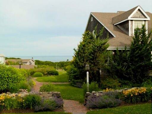 Menemsha Inn & Cottages | restaurant | 12 Menemsha Inn Rd, Chilmark, MA 02535, USA | 5086452521 OR +1 508-645-2521