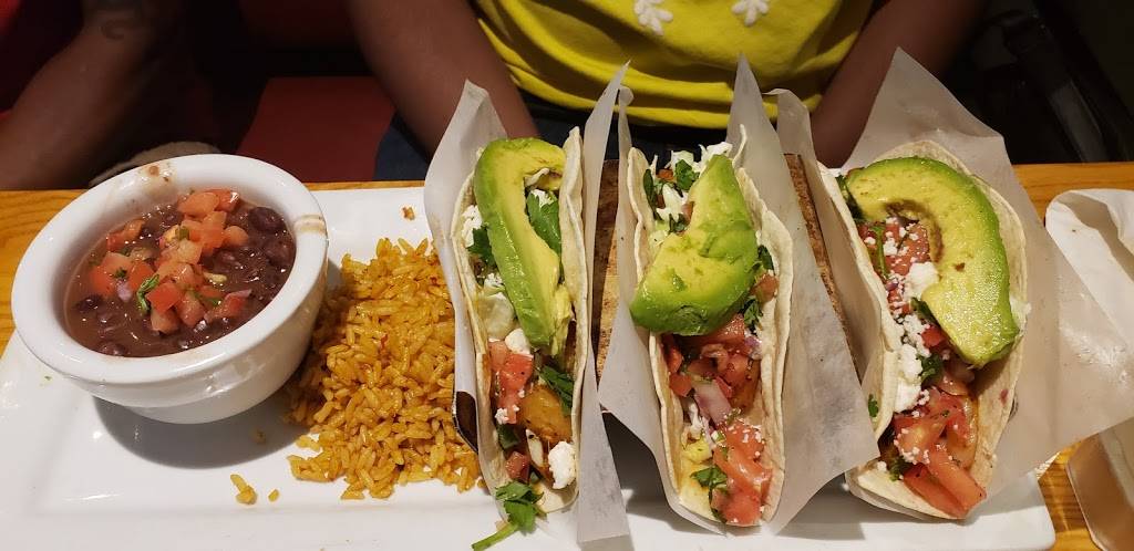 Chilis Grill & Bar | meal takeaway | 1652 Richmond Rd, Williamsburg, VA 23185, USA | 7572299865 OR +1 757-229-9865