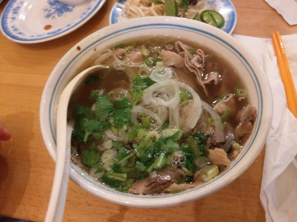 Pho Hot | restaurant | 7442 Little River Turnpike, Annandale, VA 22003, USA | 7033335955 OR +1 703-333-5955