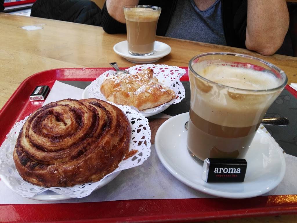 Aroma Espresso Bar | meal takeaway | 100 Church St, New York, NY 10007, USA | 2123460095 OR +1 212-346-0095