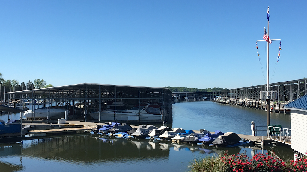 Marina Grille & Seafood Company | restaurant | 5200 City Park Dr, Lenoir City, TN 37772, USA | 8653892504 OR +1 865-389-2504