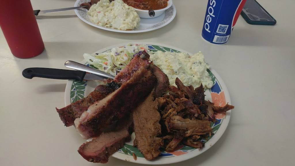 2 Buds BBQ | restaurant | 592 Antelope Blvd, Red Bluff, CA 96080, USA | 5305280799 OR +1 530-528-0799