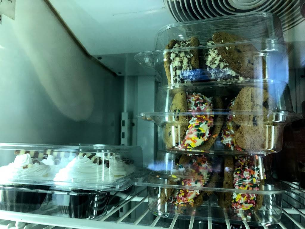 Cold Stone Creamery | bakery | 627 Spectrum Center Dr, Irvine, CA 92618, USA | 9494539738 OR +1 949-453-9738