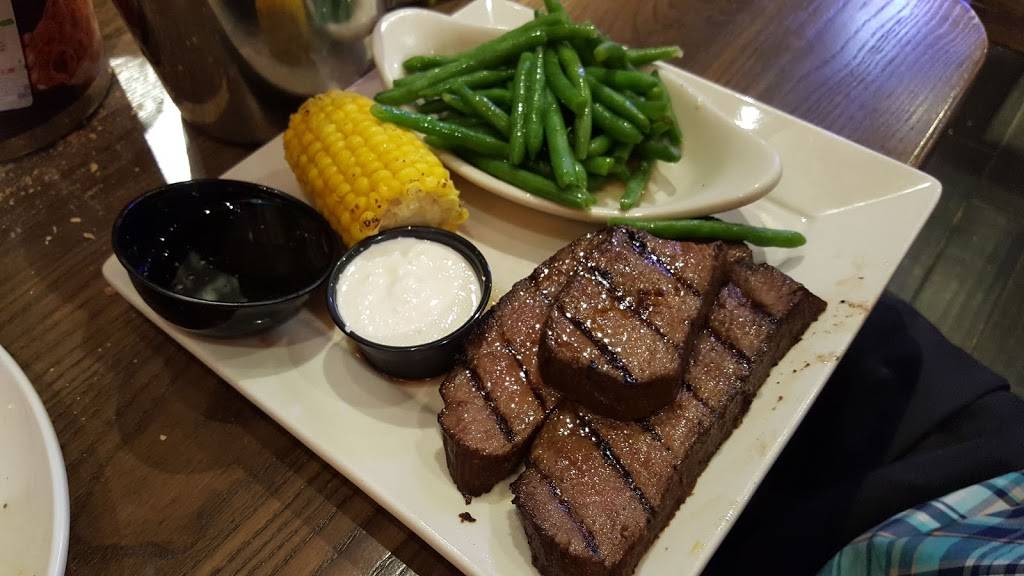 Coltons Steak House | restaurant | 318 Marshall Dr, Waynesville, MO 65584, USA | 5734512686 OR +1 573-451-2686