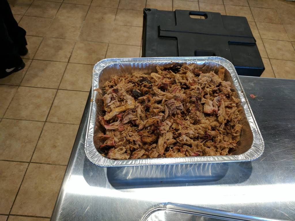 Red Door BBQ | restaurant | 177 S Cypress Ave, Columbus, OH 43223, USA | 6145577469 OR +1 614-557-7469