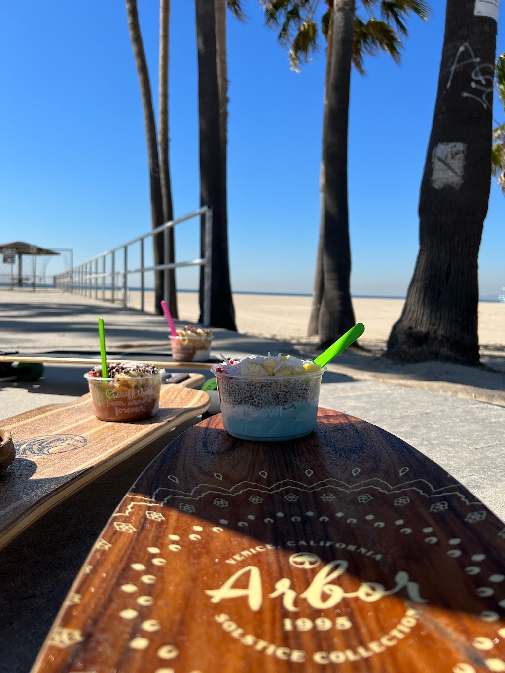 Everbowl | restaurant | 215 Ocean Front Walk, Venice, CA 90291, USA | 4242529655 OR +1 424-252-9655