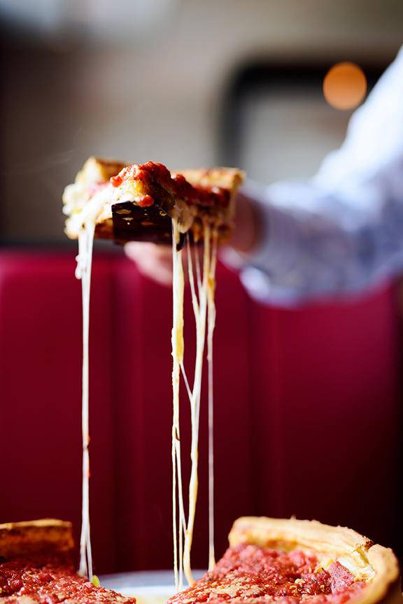 Giordanos | restaurant | 1840 Dekalb Ave, Sycamore, IL 60178, USA | 8158992999 OR +1 815-899-2999