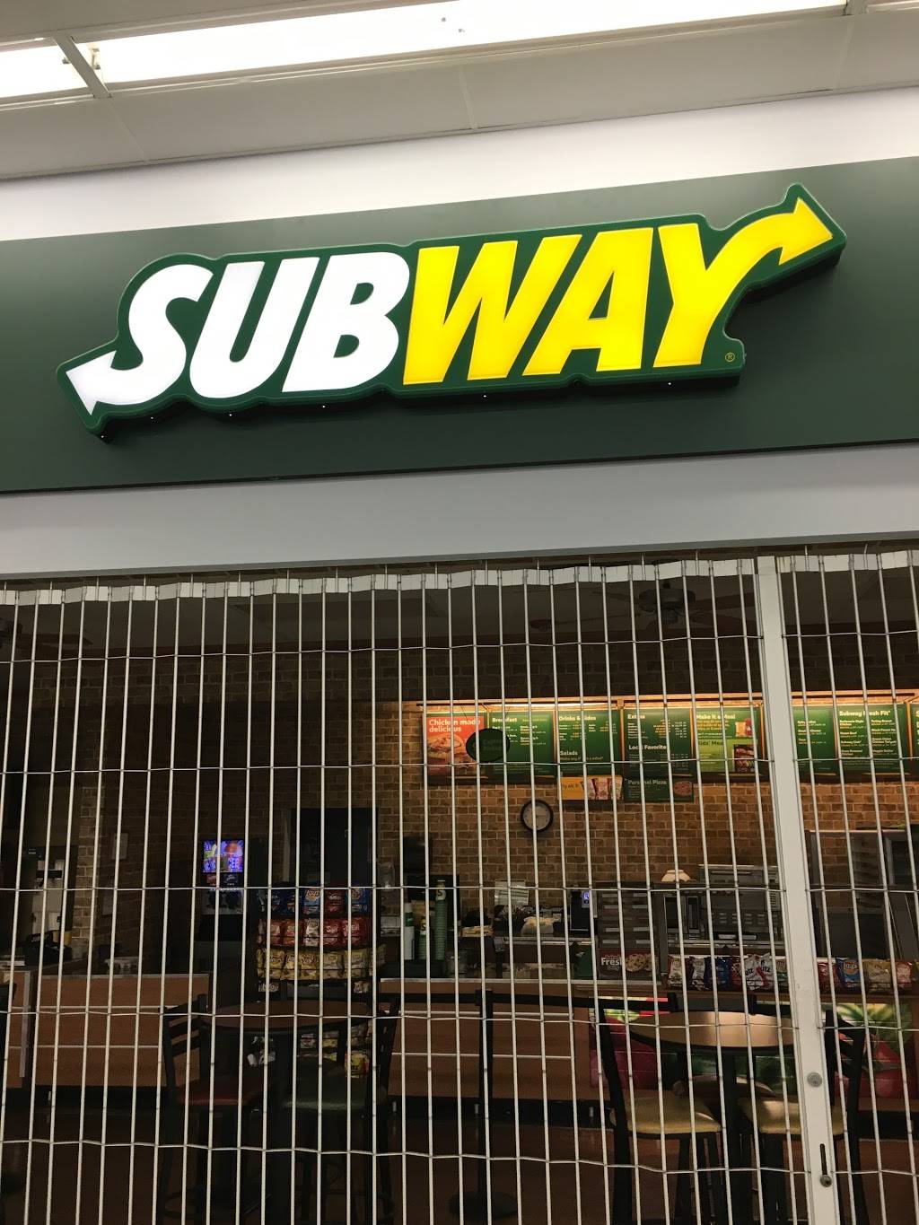 Subway Restaurants | restaurant | 2775 Dorchester Square, Cambridge, MD 21613, USA | 4102282756 OR +1 410-228-2756