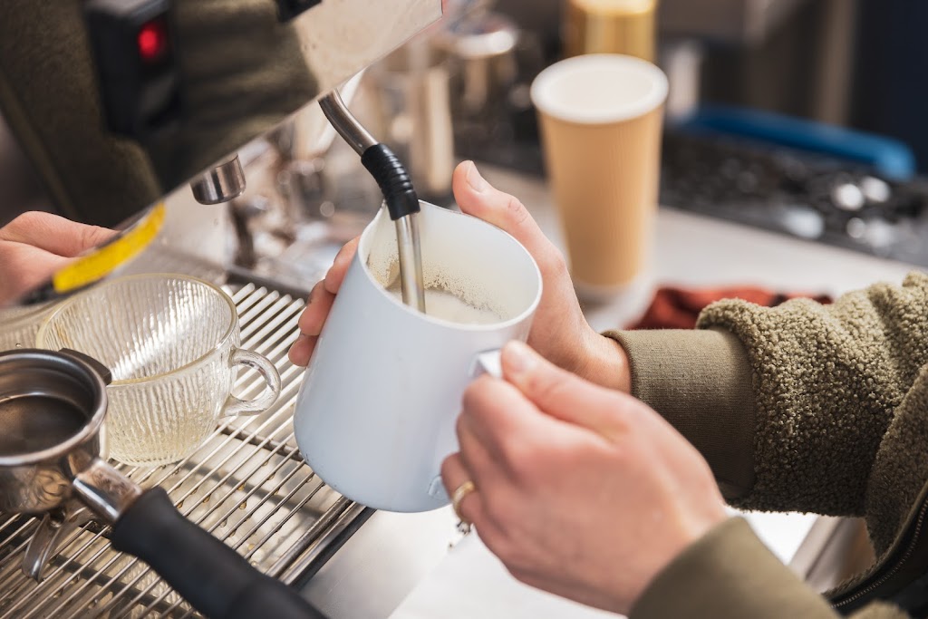 Café Con Leche Craft Coffee & Coffee Roasters | cafe | 400 San Benito St Suite 104, Hollister, CA 95023, USA | 8317376114 OR +1 831-737-6114