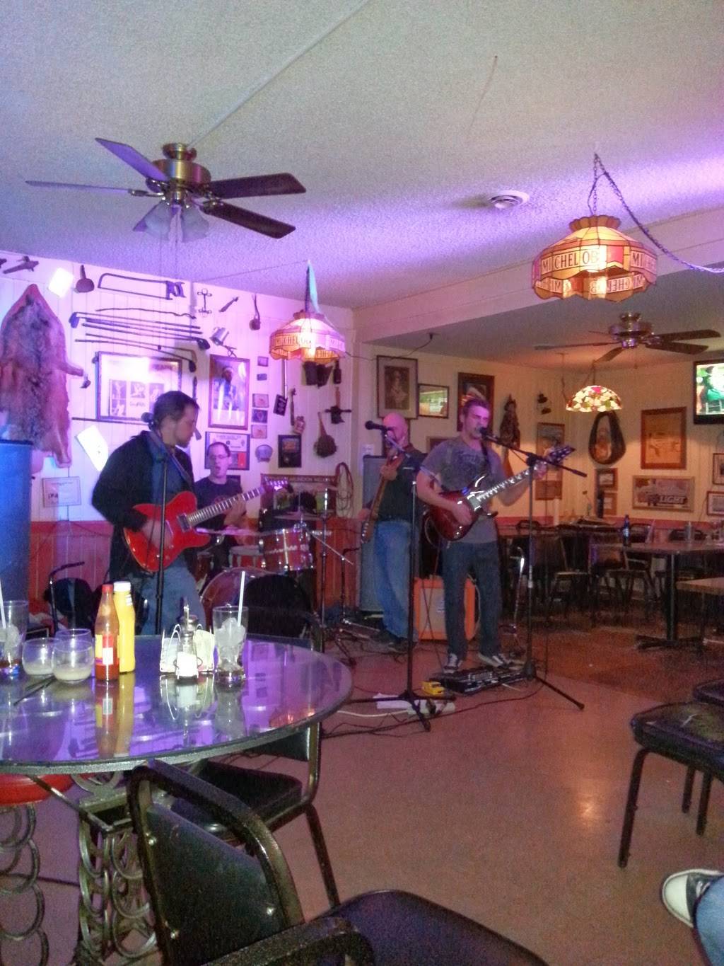 Old Town Tap | restaurant | 475 W Burville Rd, Crete, IL 60417, USA | 7086729616 OR +1 708-672-9616