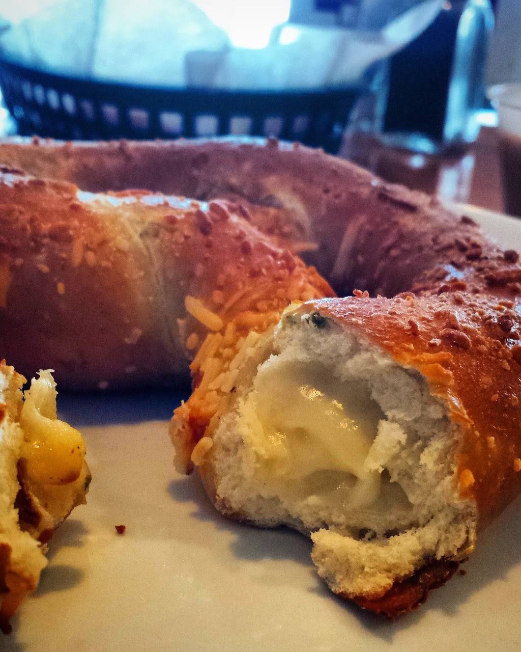 Tullys II Food & Spirits | restaurant | 6401 Monona Dr, Monona, WI 53716, USA | 6082224995 OR +1 608-222-4995