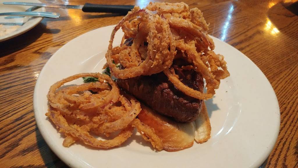 Skips | restaurant | 4000 Fleur Dr, Des Moines, IA 50321, USA | 5152871820 OR +1 515-287-1820