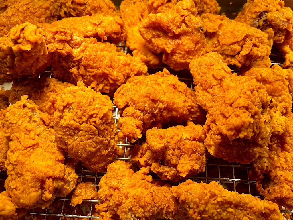 Baileys Crispy Fried Chicken & Fish - Monroe | meal takeaway | 2221 Forsythe Ave, Monroe, LA 71201, USA | 3187377173 OR +1 318-737-7173