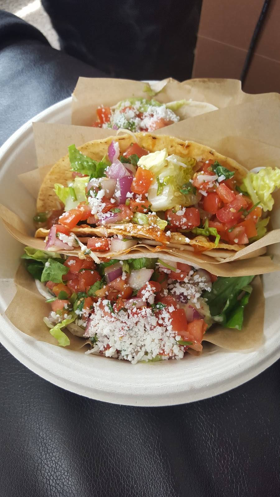 QDOBA Mexican Eats | restaurant | 2476 S Oneida St, Green Bay, WI 54304, USA | 9209650602 OR +1 920-965-0602