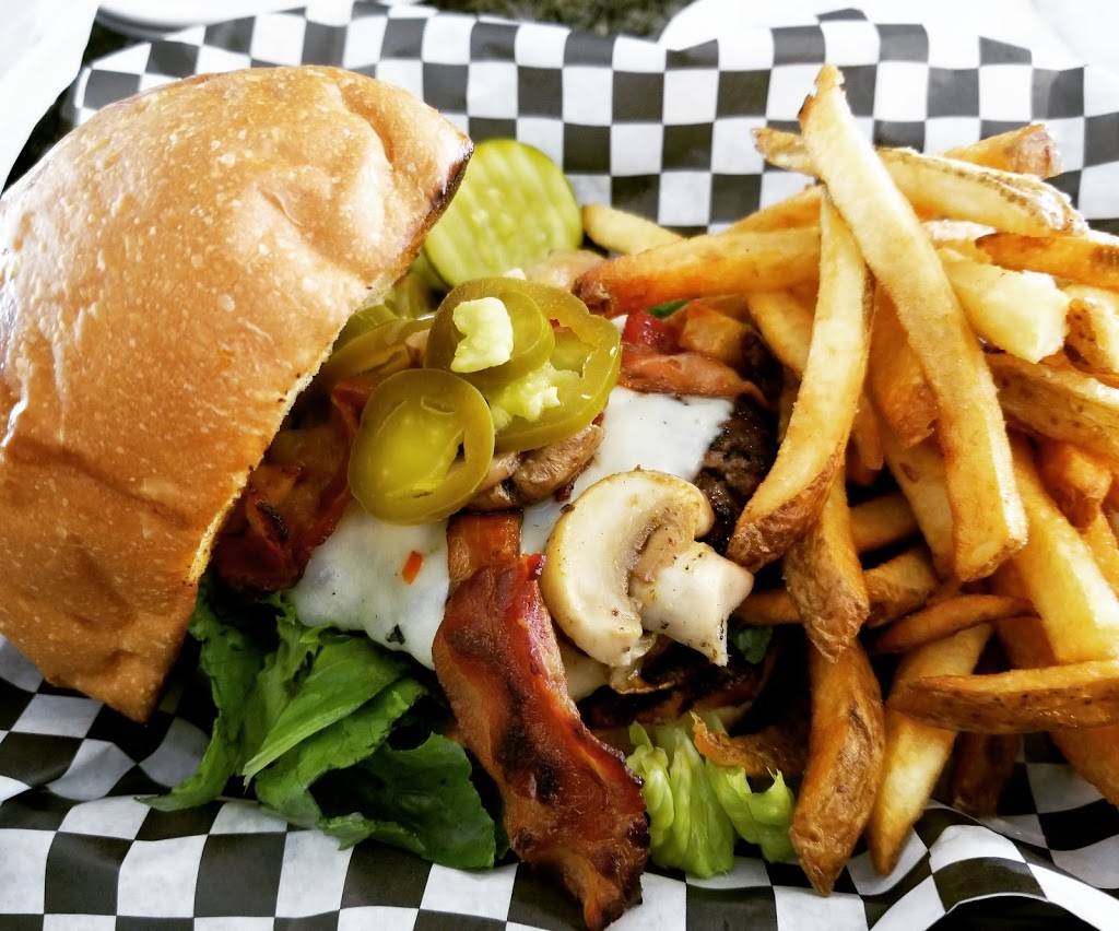 Lakeside Pub & Grill | restaurant | 4671 South S Lake Dr, Cudahy, WI 53110, USA | 4142128090 OR +1 414-212-8090