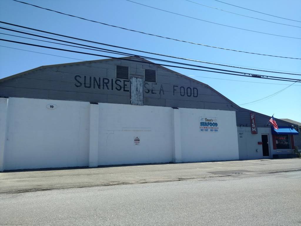 Deans Seafood | restaurant | 19 Degnon Blvd, Bay Shore, NY 11706, USA | 6319690587 OR +1 631-969-0587