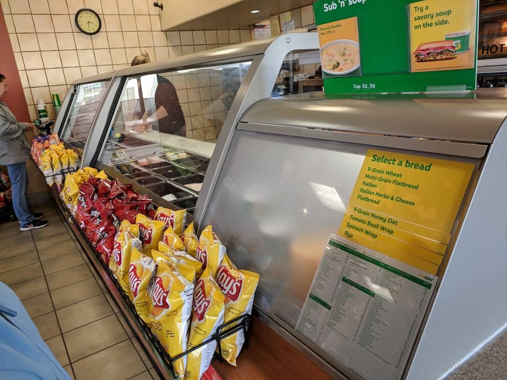 Subway Restaurants | restaurant | 720 Carol Ave, Merced, CA 95341, USA | 2093840880 OR +1 209-384-0880