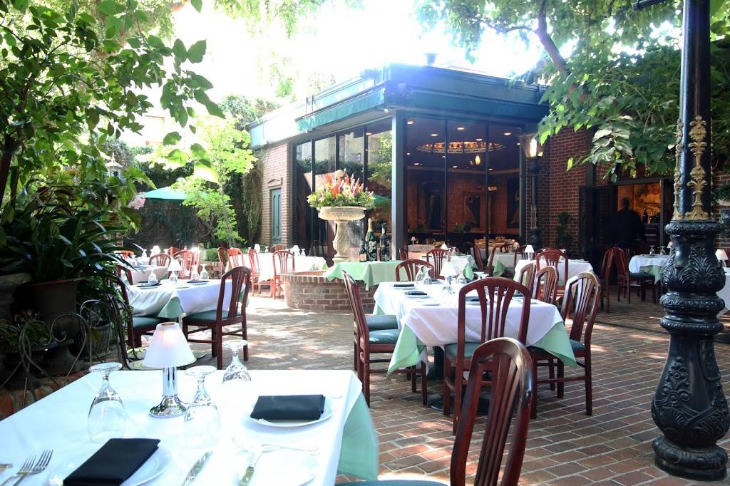 Firehouse | restaurant | 1112 2nd St, Sacramento, CA 95814, USA | 9164424772 OR +1 916-442-4772