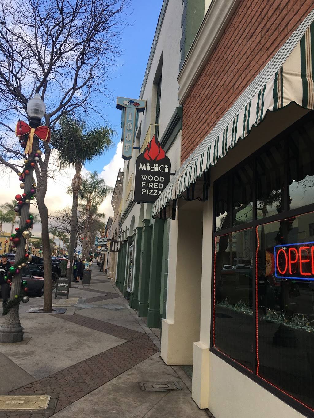 MidiCi Wood Fired Pizza | restaurant | 512 E Main St, Ventura, CA 93001, USA | 8056283903 OR +1 805-628-3903