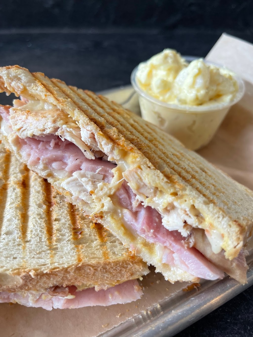 11 Bravo Coffee House | cafe | 101 E Jones St, Milford, IL 60953, USA | 2175790640 OR +1 217-579-0640