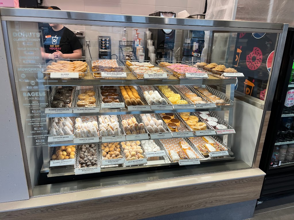 Dunkin | meal takeaway | 703 E Main St, Anoka, MN 55303, USA | 6126382900 OR +1 612-638-2900