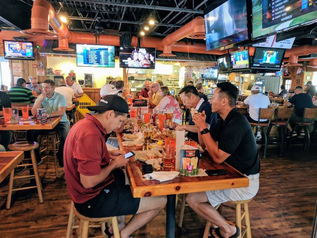 Hooters | restaurant | 14441 Brookfield Tower Dr, Chantilly, VA 20151, USA | 7033787426 OR +1 703-378-7426