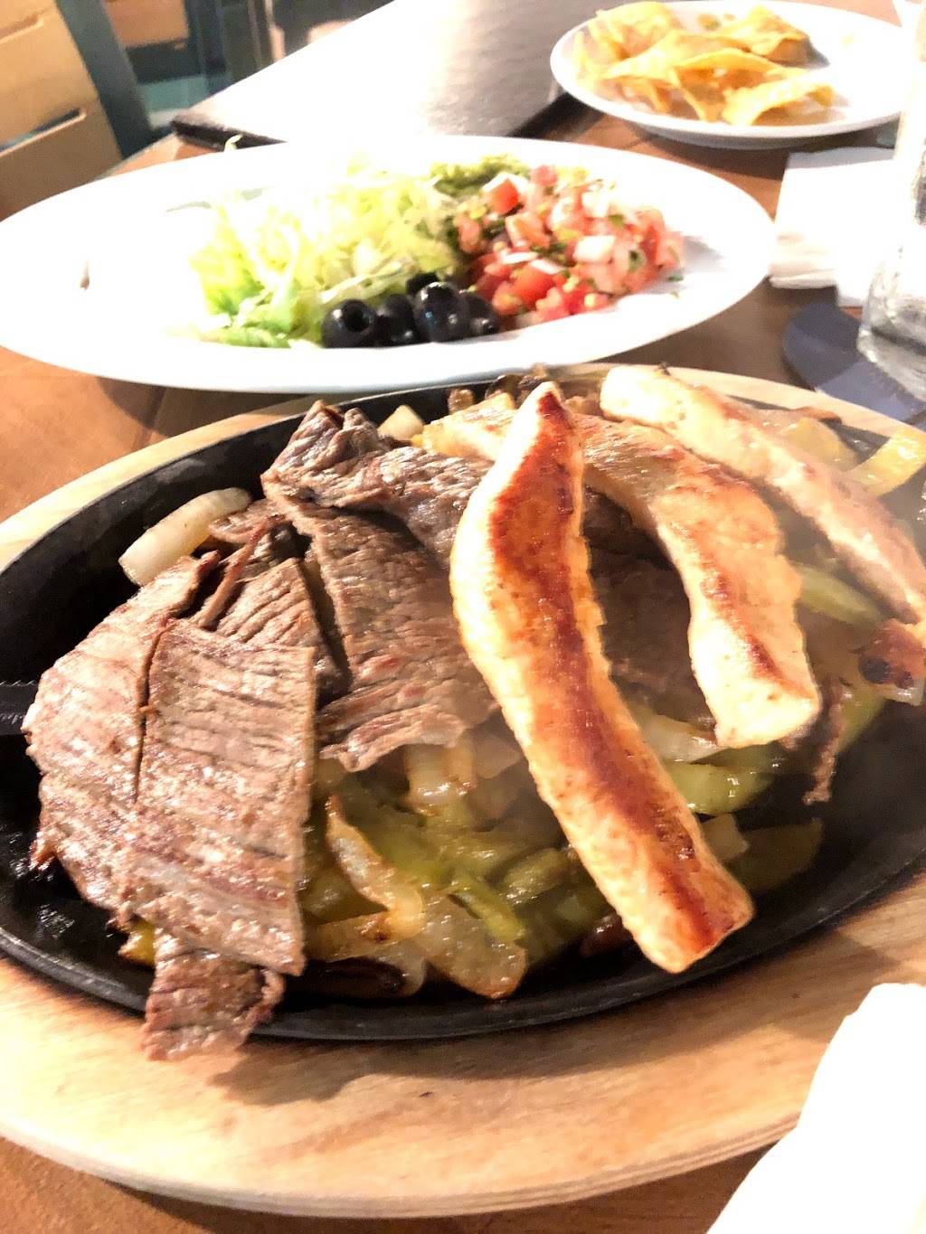 Los Mariachis Wallingford | restaurant | 105 N Colony St, Wallingford, CT 06492, USA | 2032651838 OR +1 203-265-1838