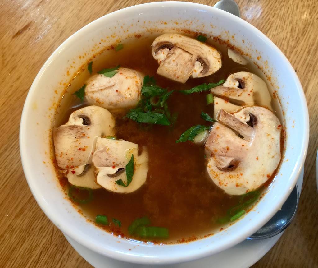 Bangkok Hill Thai Restaurant | restaurant | 177 Massachusetts Ave, Lunenburg, MA 01462, USA | 9783430555 OR +1 978-343-0555