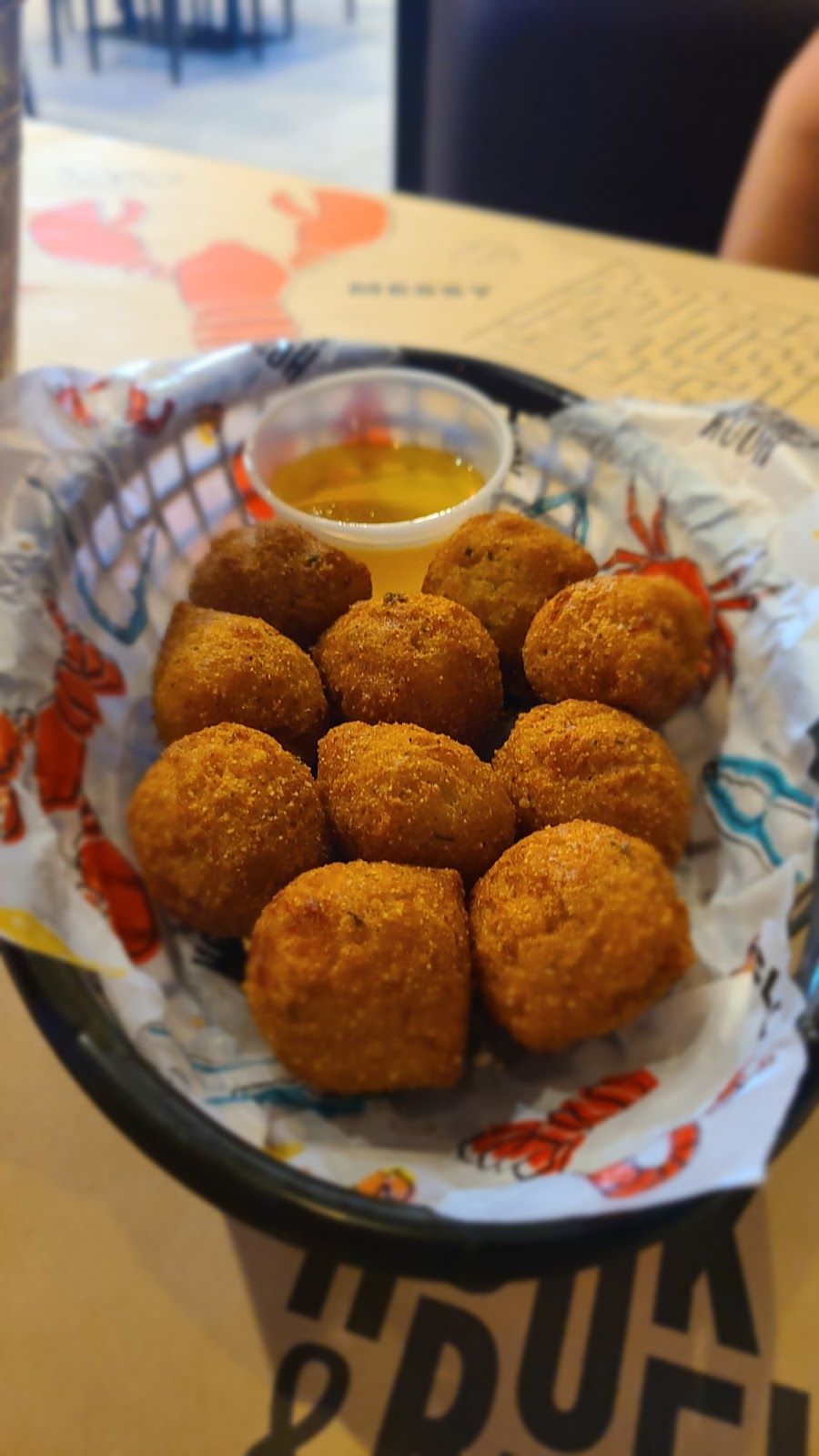 Hook & Reel Cajun Seafood & Bar | restaurant | 8 Orange Plaza Ln, Middletown, NY 10940, USA | 8452078820 OR +1 845-207-8820