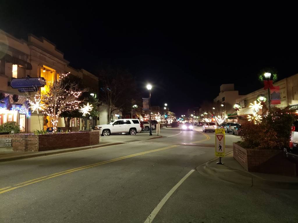 Black Rose Public House | restaurant | 222 N Main St, Hendersonville, NC 28792, USA | 8286982622 OR +1 828-698-2622