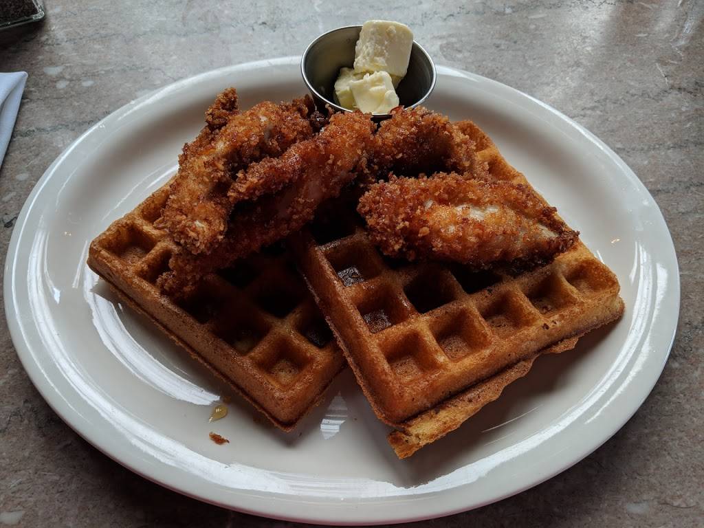 The Brass Door | restaurant | 152 Madison Ave, Memphis, TN 38103, USA | 9015721813 OR +1 901-572-1813