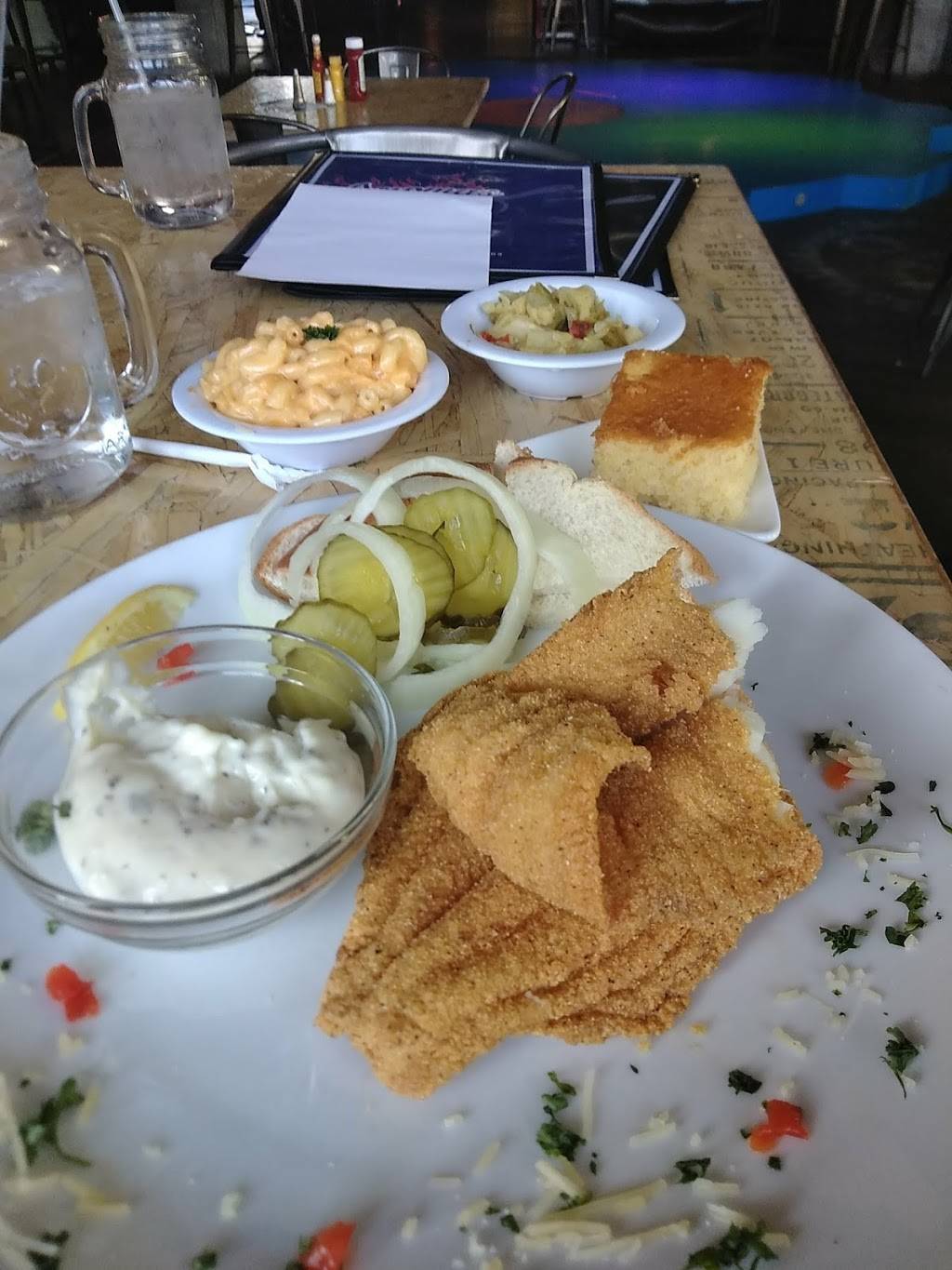 Aromas Restaurant Sports Bar & Grill | restaurant | 2617 Washington Ave, St. Louis, MO 63103, USA | 3148335022 OR +1 314-833-5022