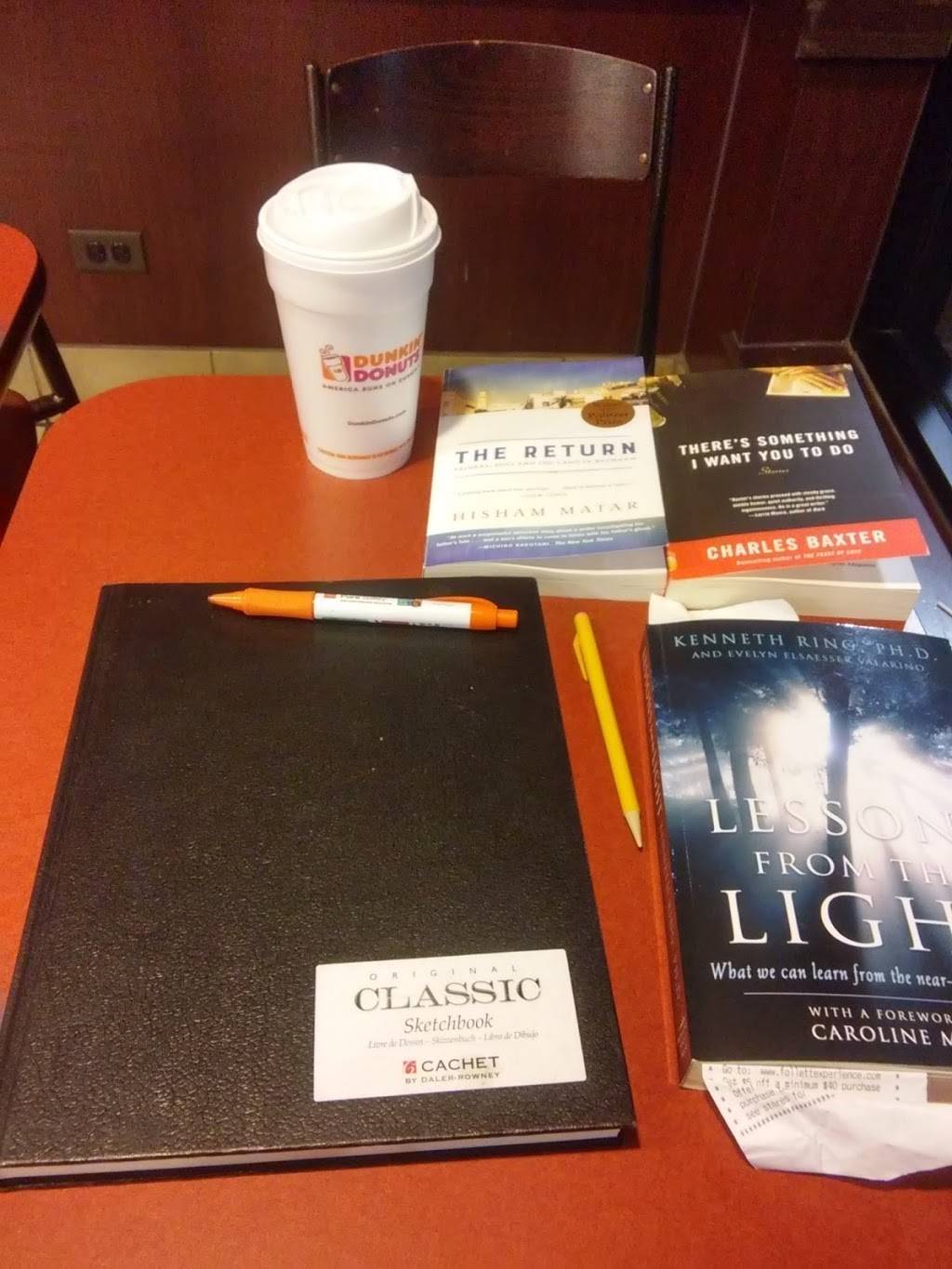 Dunkin Donuts | cafe | 2606 Dempster Street, Park Ridge, IL 60068, USA | 8478036666 OR +1 847-803-6666