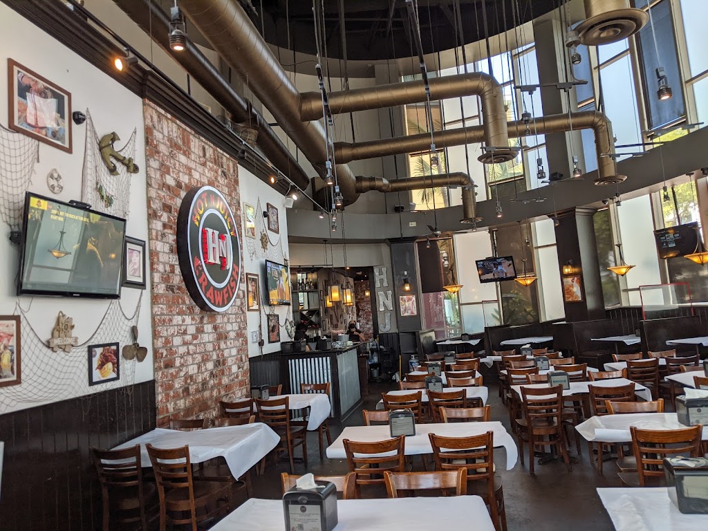 Hot N Juicy Crawfish | restaurant | 7100 Santa Monica Blvd #150, West Hollywood, CA 90046, USA | 3239698902 OR +1 323-969-8902