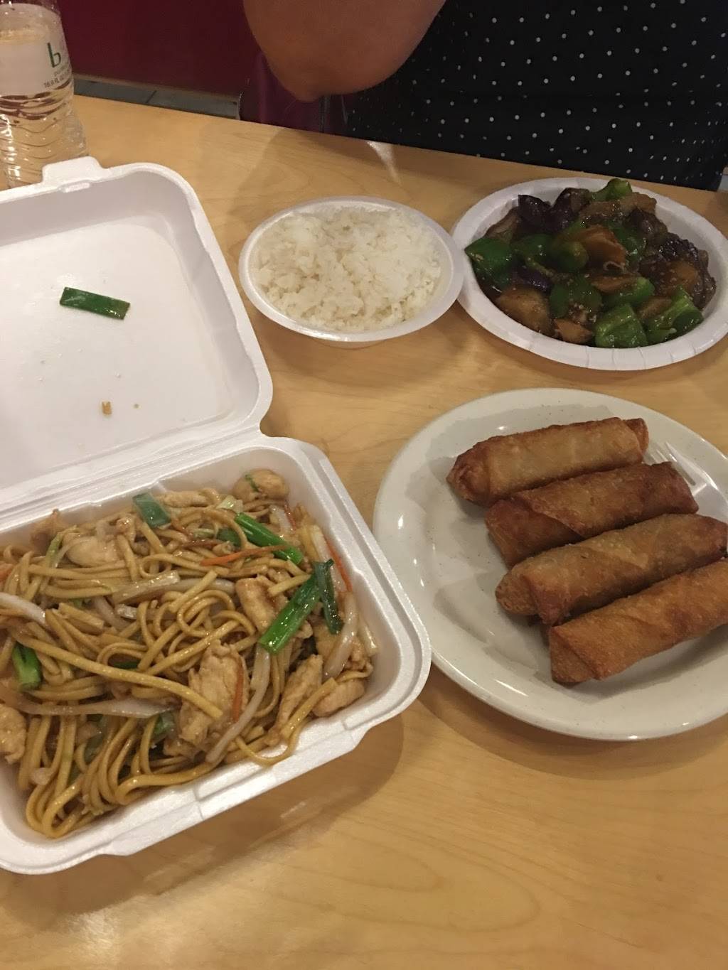 Shun de Mom | restaurant | 717 University Dr Ste 171, College Station, TX 77840, USA | 9795059202 OR +1 979-505-9202