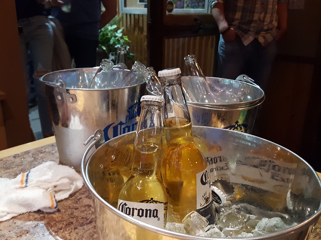 Lakeside Grill at Tapps Island | restaurant | 20818 Island Pkwy E, Lake Tapps, WA 98391, USA | 2538626641 OR +1 253-862-6641