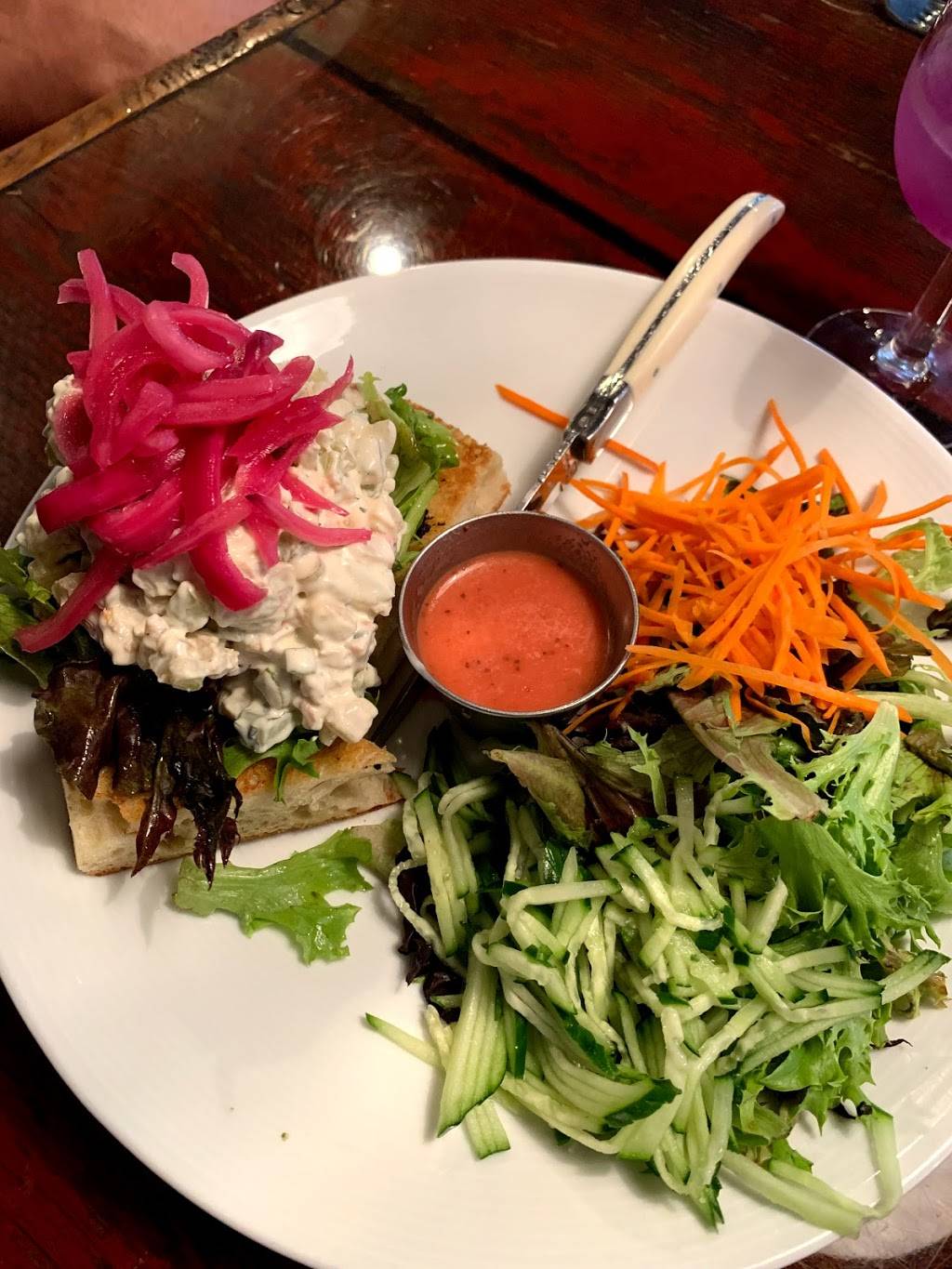 Goosetown Café | restaurant | 203 N Linn St, Iowa City, IA 52245, USA | 3193511924 OR +1 319-351-1924