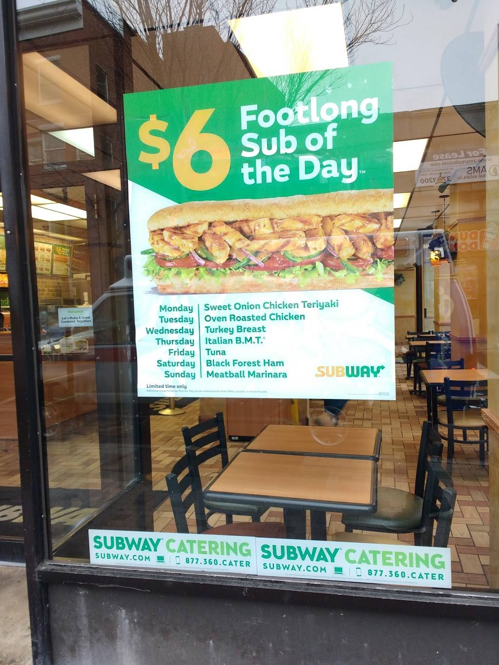 Subway | meal takeaway | 930 Main St, Bridgeport, CT 06604, USA | 2035720151 OR +1 203-572-0151