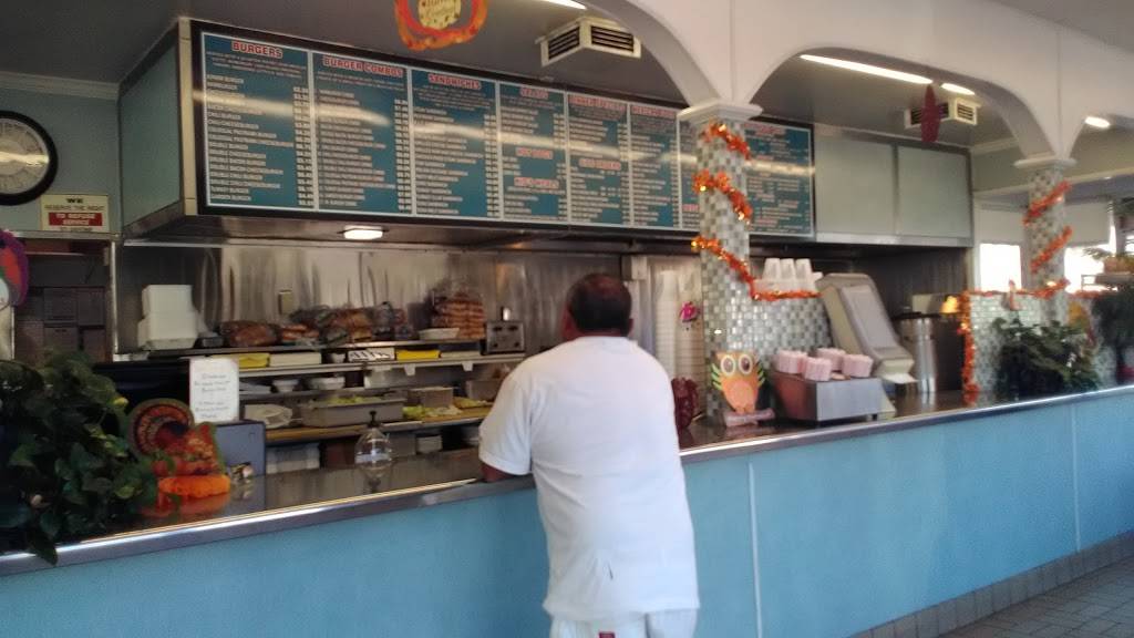 Omega Burgers | restaurant | 11790 Del Amo Blvd, Lakewood, CA 90715, USA | 5624021777 OR +1 562-402-1777