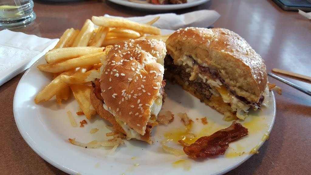 Dennys | restaurant | 4760 East Cesar E Chavez Avenue, Los Angeles, CA 90022, USA | 3232633440 OR +1 323-263-3440