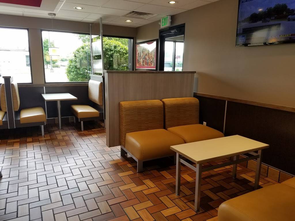 Burger King | restaurant | 530 W McKinley Ave, Mishawaka, IN 46545, USA | 5742596344 OR +1 574-259-6344