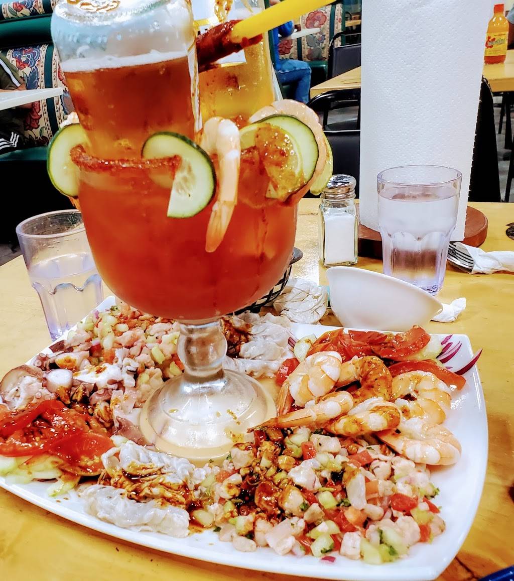 Isla del Mar Restaurante | restaurant | 5101 S 36th St, Omaha, NE 68107, USA | 4022135723 OR +1 402-213-5723