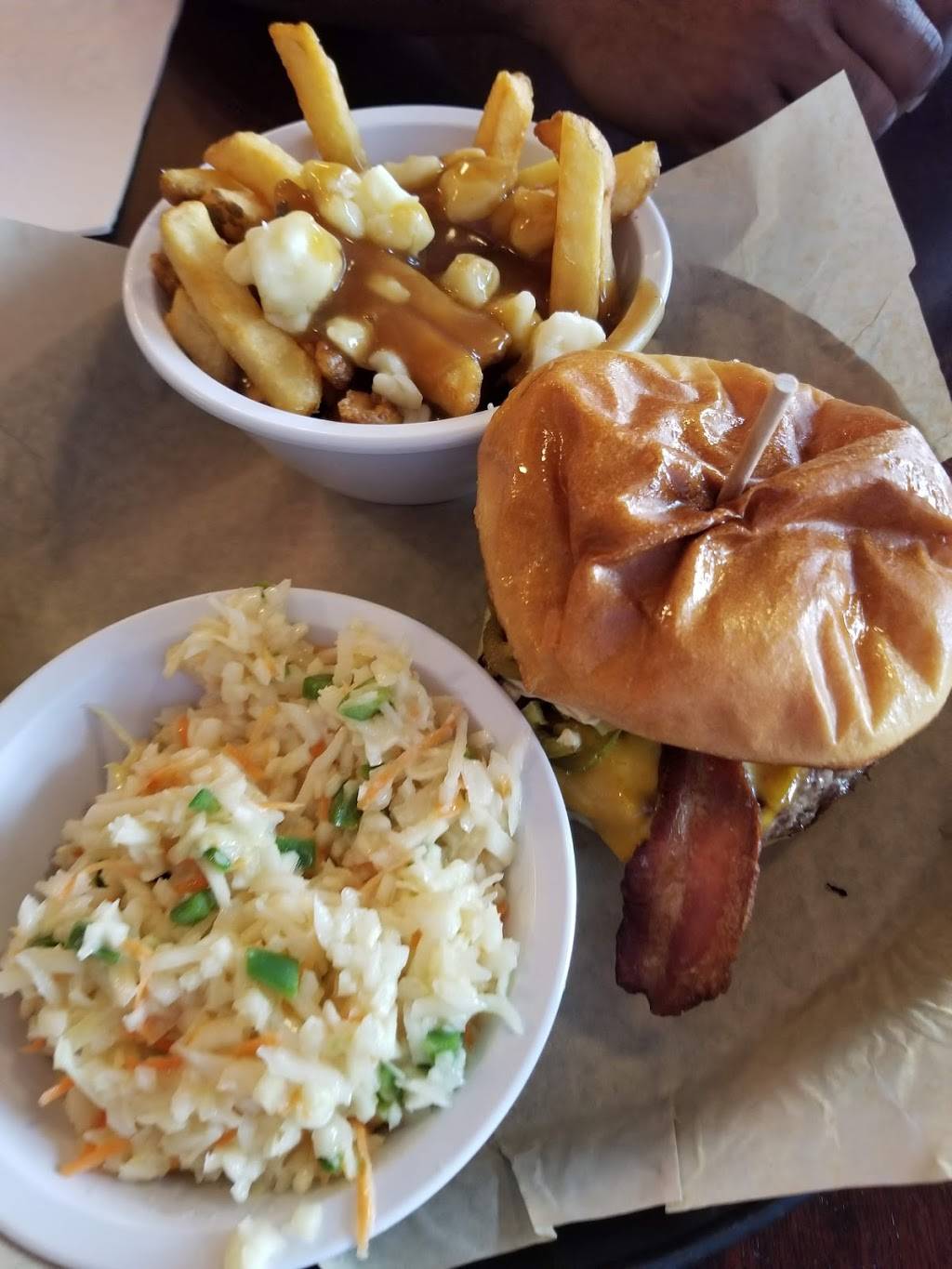 Mamo Burger Bar | restaurant | 1515 Ottawa St, Windsor, ON N8X 2G3, Canada | 5199731234 OR +1 519-973-1234