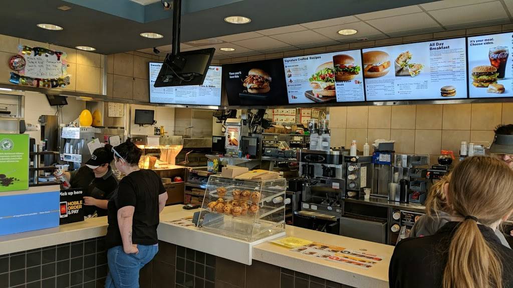 McDonalds | cafe | 5658 Whiskey Hill Rd, Wolcott, NY 14590, USA | 3155941225 OR +1 315-594-1225