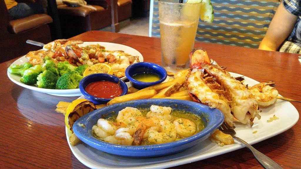 Red Lobster | restaurant | 211 Old Country Rd #217, Carle Place, NY 11514, USA | 5162487411 OR +1 516-248-7411
