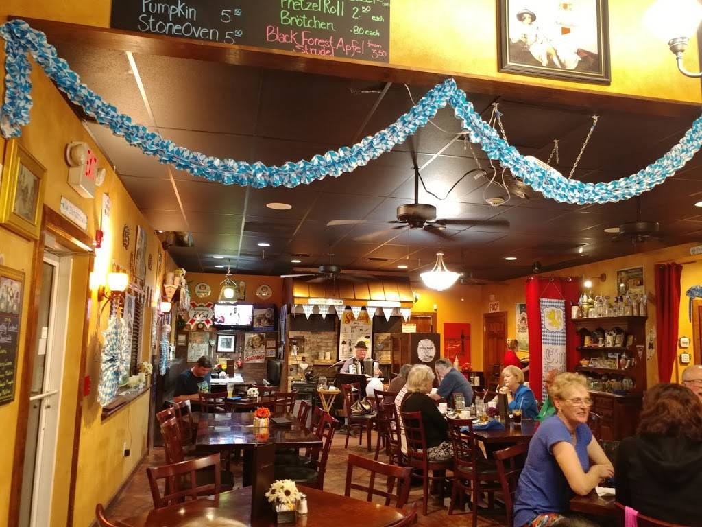 Sandras Restaurant | restaurant | 111 W Olympia Ave, Punta Gorda, FL 33950, USA | 9415750177 OR +1 941-575-0177